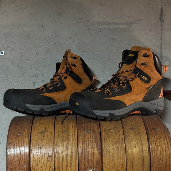 Keen Other - Keen Rainer Mid Composite Toe Work Boots EUC 10.5